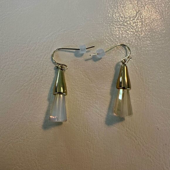 Chico’s Bella Easy drop earrings. - Picture 2 of 2